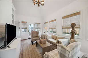 3444 Meadow Lake Ln, Houston, TX 77027 - Photo 17