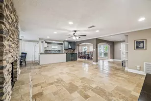 12518 Hazelwood Ln, Houston, TX 77077 - Photo 5