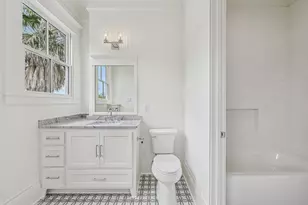 1119 E 7th 1/2 St, Houston, TX 77009 - Photo 37