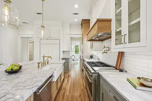 1119 E 7th 1/2 St, Houston, TX 77009 - Photo 17