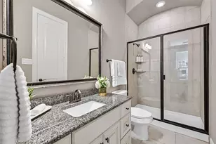2204 Stillhouse Hollow Ln, Friendswood, TX 77546 - Photo 11