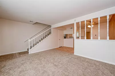 1911 Sherwood Forest Street #9, Houston, TX 77043 - Photo 5