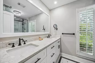 13926 Perthshire Rd, Houston, TX 77079 - Photo 17