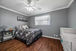 13926 Perthshire Rd, Houston, TX 77079 - Photo 27