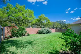 3411 Honeylocust Dr, Sugar Land, TX 77479 - Photo 31