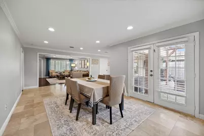 6546 Lindyann Lane, Houston, TX 77008 - Photo 11