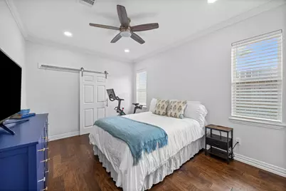 6546 Lindyann Lane, Houston, TX 77008 - Photo 23