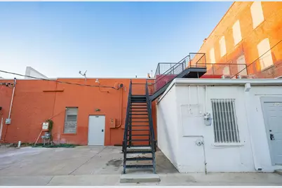 210 E Washington Avenue #B, Navasota, TX 77868 - Photo 23