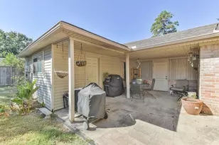 1602 N Hollow Dr, Humble, TX 77396 - Photo 27
