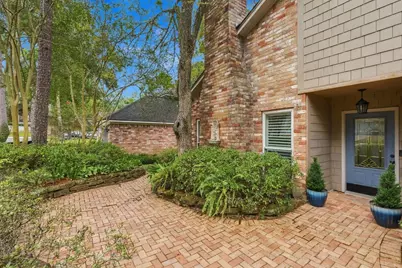 8 Diamond Oak Court, The Woodlands, TX 77381 - Photo 5