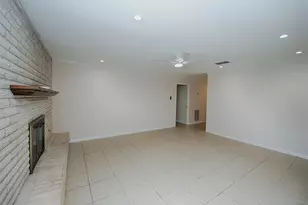 711 Voyager Dr, Houston, TX 77062 - Photo 9