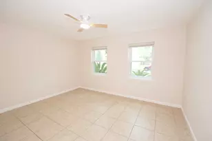 711 Voyager Dr, Houston, TX 77062 - Photo 25