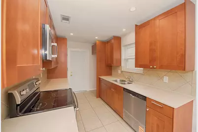 711 Voyager Drive, Houston, TX 77062 - Photo 11