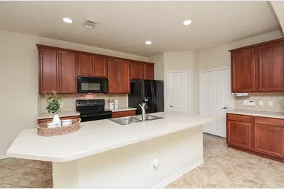 6 S Burberry Park Circle, The Woodlands, TX 77382 - Photo 5