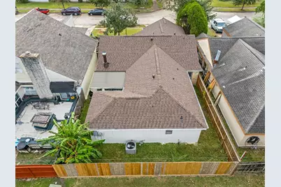 10714 Sherburne Drive, Houston, TX 77072 - Photo 35
