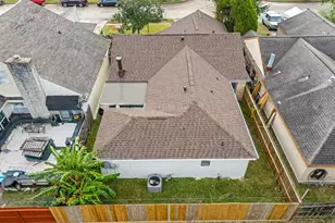 10714 Sherburne Dr, Houston, TX 77072 - Photo 35