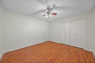 10714 Sherburne Dr, Houston, TX 77072 - Photo 31