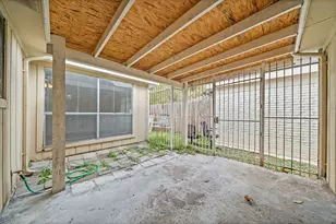 10714 Sherburne Dr, Houston, TX 77072 - Photo 33