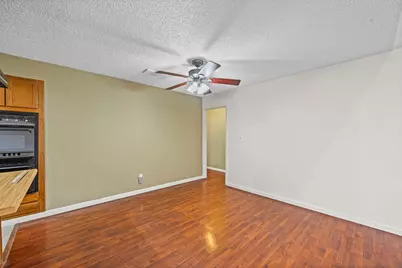 10714 Sherburne Drive, Houston, TX 77072 - Photo 11