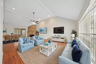 10714 Sherburne Dr, Houston, TX 77072 - Photo 5