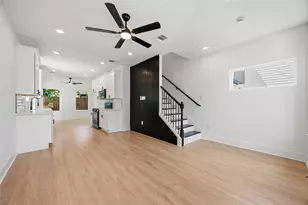 4562 Teton St, Houston, TX 77051 - Photo 7
