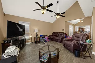 1106 St John Dr, Pearland, TX 77584 - Photo 11