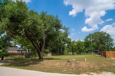 10525 Muscatine Street, Houston, TX 77029 - Photo 9