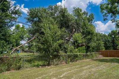 10525 Muscatine Street, Houston, TX 77029 - Photo 15