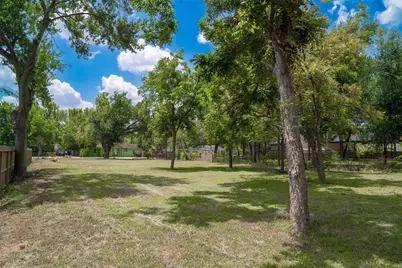 10525 Muscatine Street, Houston, TX 77029 - Photo 13