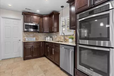 3725 Autumn Lane, Baytown, TX 77521 - Photo 17