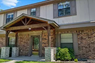 3725 Autumn Ln, Baytown, TX 77521 - Photo 3