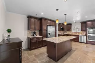 3725 Autumn Ln, Baytown, TX 77521 - Photo 15