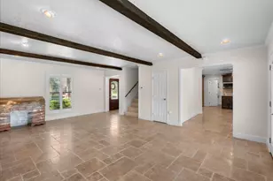 3725 Autumn Ln, Baytown, TX 77521 - Photo 9