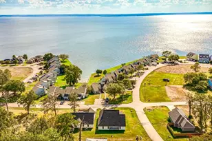 387 Autumn Ln, Livingston, TX 77351 - Photo 5