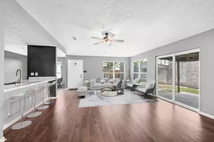 10207 Foxrow Ln, Houston, TX 77064 - Photo 5