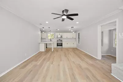 1803 S Park Street, Brenham, TX 77833 - Photo 9