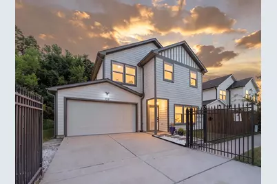 209 Blueberry Street, Houston, TX 77018 - Photo 1