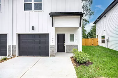 1964 Longmire Villas Ct Court, Conroe, TX 77304 - Photo 3