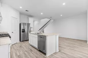 1346 Isola Bella Dr, Richmond, TX 77406 - Photo 7