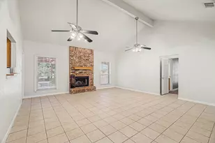 108 Deer Ridge Dr, La Vernia, TX 78121 - Photo 9