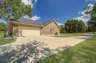 108 Deer Ridge Dr, La Vernia, TX 78121 - Photo 7
