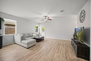 11518 Castle Nugent Ct, Conroe, TX 77304 - Photo 9
