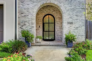 2501 Yupon St, Houston, TX 77006 - Photo 7
