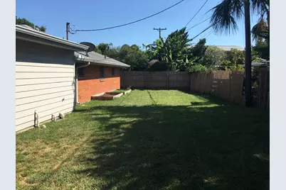 1221 Marine Drive, Galveston, TX 77550 - Photo 21