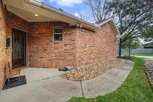 46 S Dylanshire Cir, Conroe, TX 77384 - Photo 5