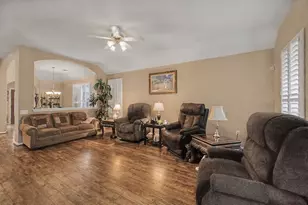 46 S Dylanshire Cir, Conroe, TX 77384 - Photo 17