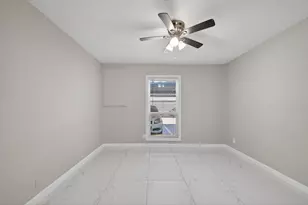 10600 S Post Oak Rd, Houston, TX 77035 - Photo 19
