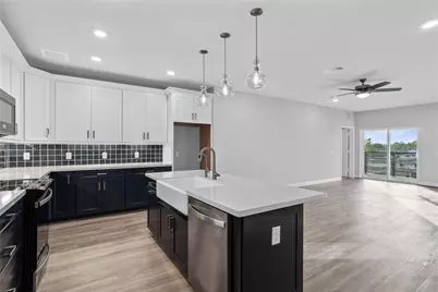 6804 Westview Drive #3404, Houston, TX 77055 - Photo 7