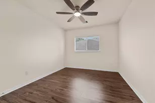 2318 Perkins Crossing Dr, Conroe, TX 77304 - Photo 19
