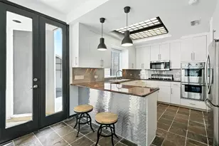 2019 McClendon St, Houston, TX 77030 - Photo 13